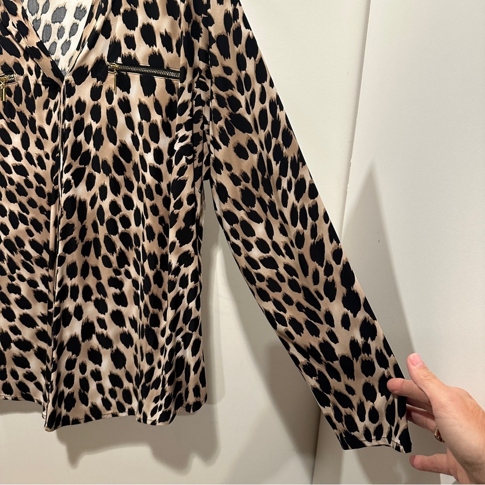 INC International Concepts Beige and Black Leopard Print Blouse with Zip Pockets - Picture 5 of 8